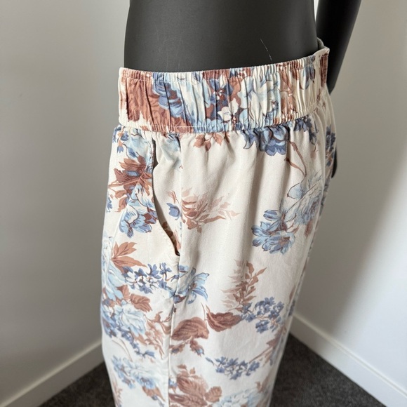 Haver & Blair Floral Wide Leg Pants | Size M - Picture 2 of 6